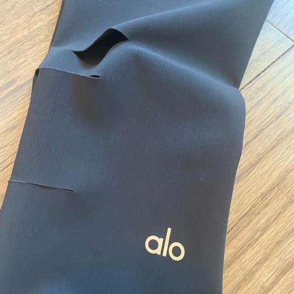 Alo High Waisted Warrior Leggings NWOT - Picture 7 of 11